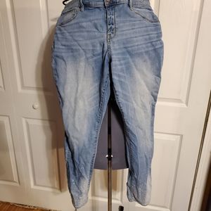 14W Ava & Viv Distressed Jeggings